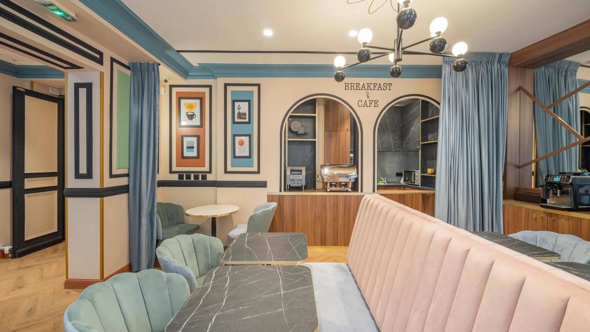 Boronali - Nouvellement Renove Hotel